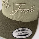 Snapback z haftem Mr. José