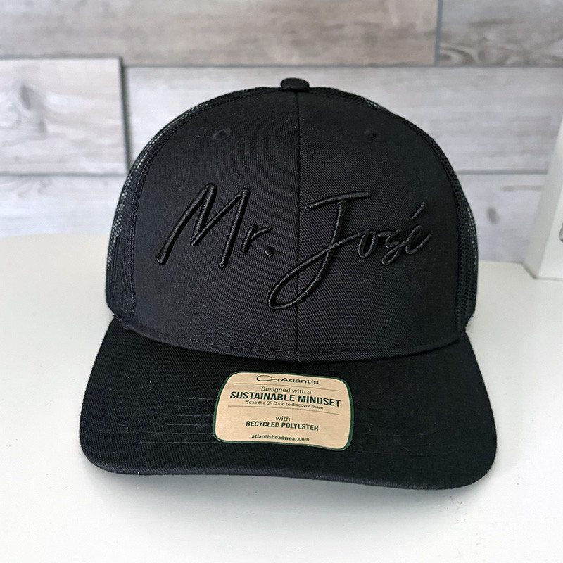 Truckerka s výšivkou Mr. José